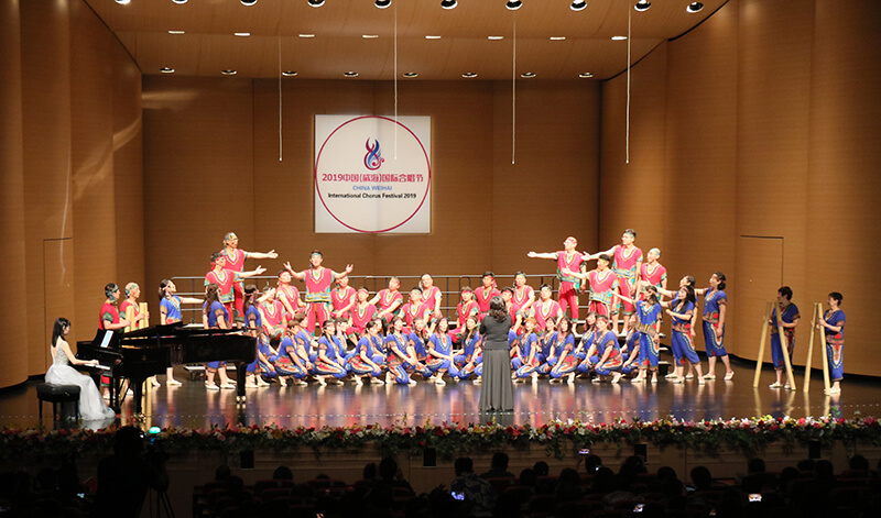 威海联桥蓝色畅想合唱团在中国(威海)国际合唱节上收获三项大奖(图3) 威海联桥蓝色畅想合唱团在中国(威海)国际合唱节上收获三项大奖(图3)