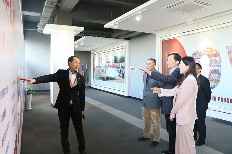 微信图片_20191101164213.jpg 中国出口信用保险公司领导到联桥集团调研(图2)