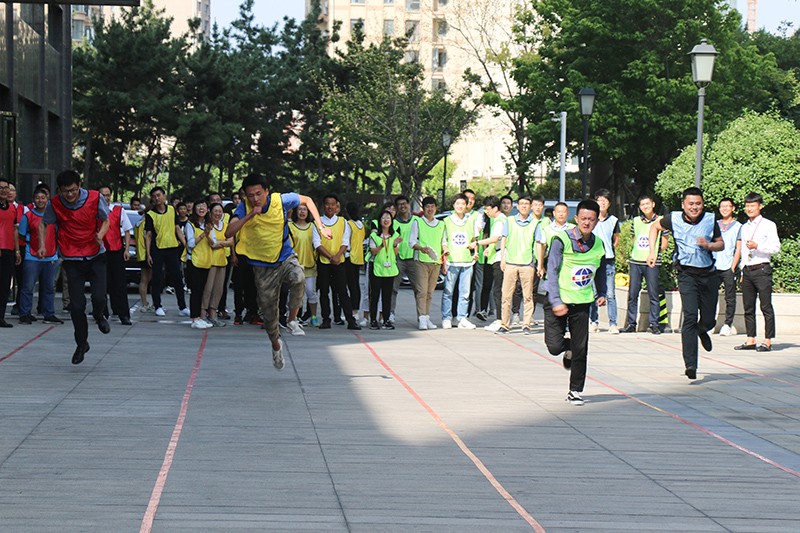 联桥集团党委举办【光耀先锋 “新新”向荣】主题党建活动(图4) 联桥集团党委举办【光耀先锋 “新新”向荣】主题党建活动(图4)