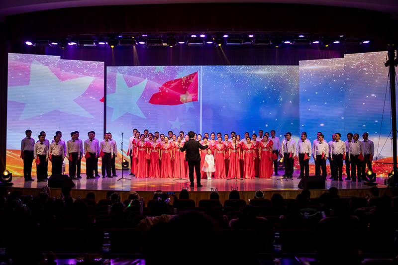 欢欣鼓舞迎新春,满怀豪情攀高峰 | 联桥集团2020迎新春联欢晚会激情开演(图1)