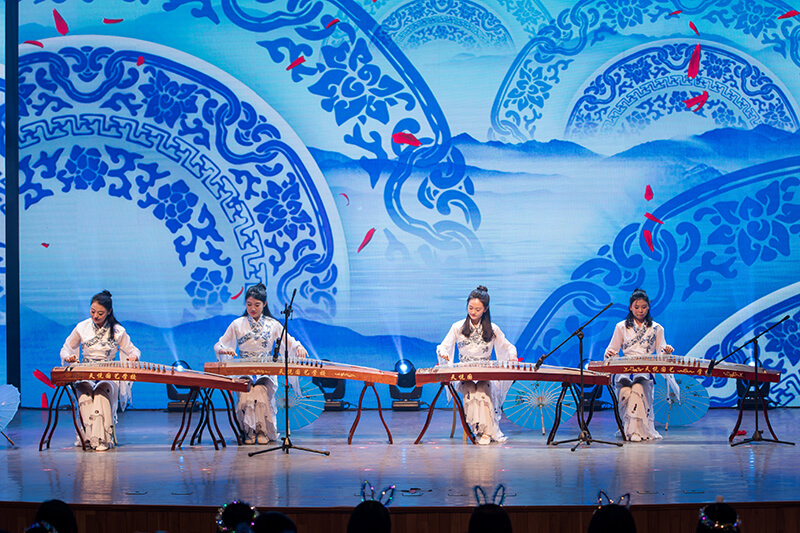 欢欣鼓舞迎新春,满怀豪情攀高峰 | 联桥集团2020迎新春联欢晚会激情开演(图18)