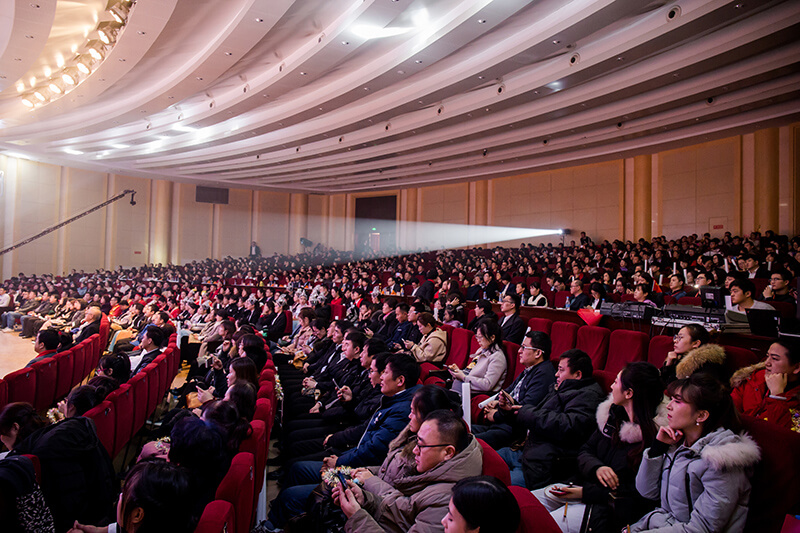 同心筑梦,携手奋进——联桥集团2019感恩年会隆重举行(图17) 1-20011QI134931.jpg