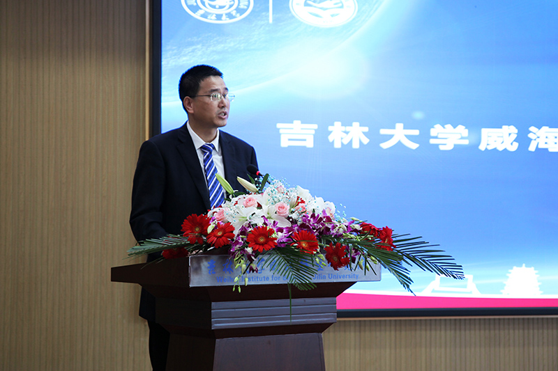 联桥集团党委书记、董事长慕镕键当选为吉林大学威海校友会首任会长(图3) 联桥集团党委书记、董事长慕镕键当选为吉林大学威海校友会首任会长(图3)