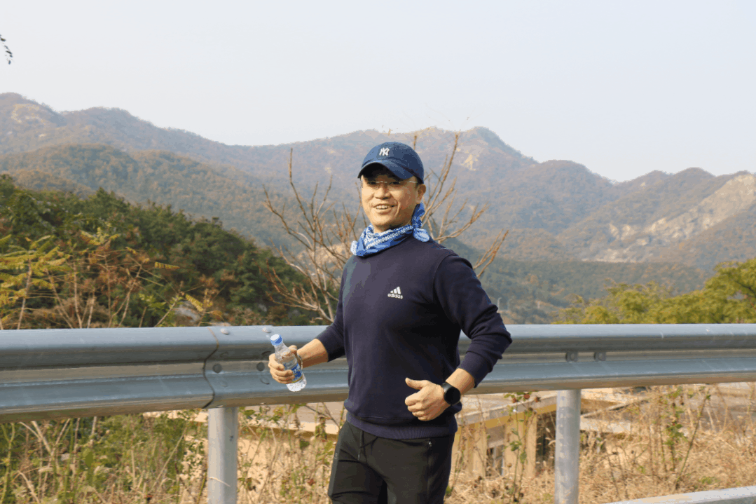 携手前行共赏金秋 脚踏实地齐心逐梦(图6) 携手前行共赏金秋 脚踏实地齐心逐梦(图6)